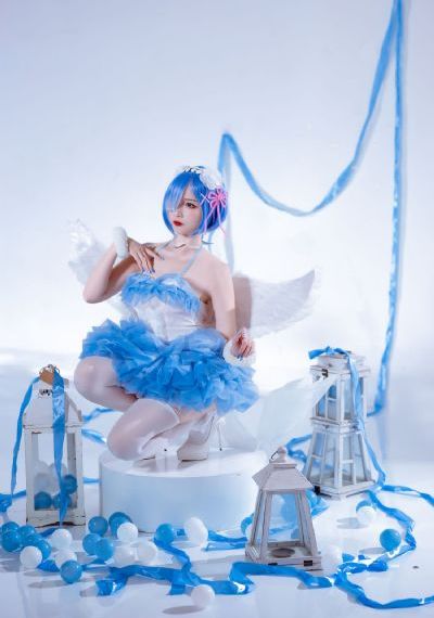 欧洲一卡二卡乱码新区久久_欧美成人在线